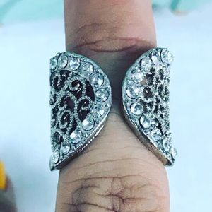 Size 6 Silver Fashion Jewelry Ring Rhinestones